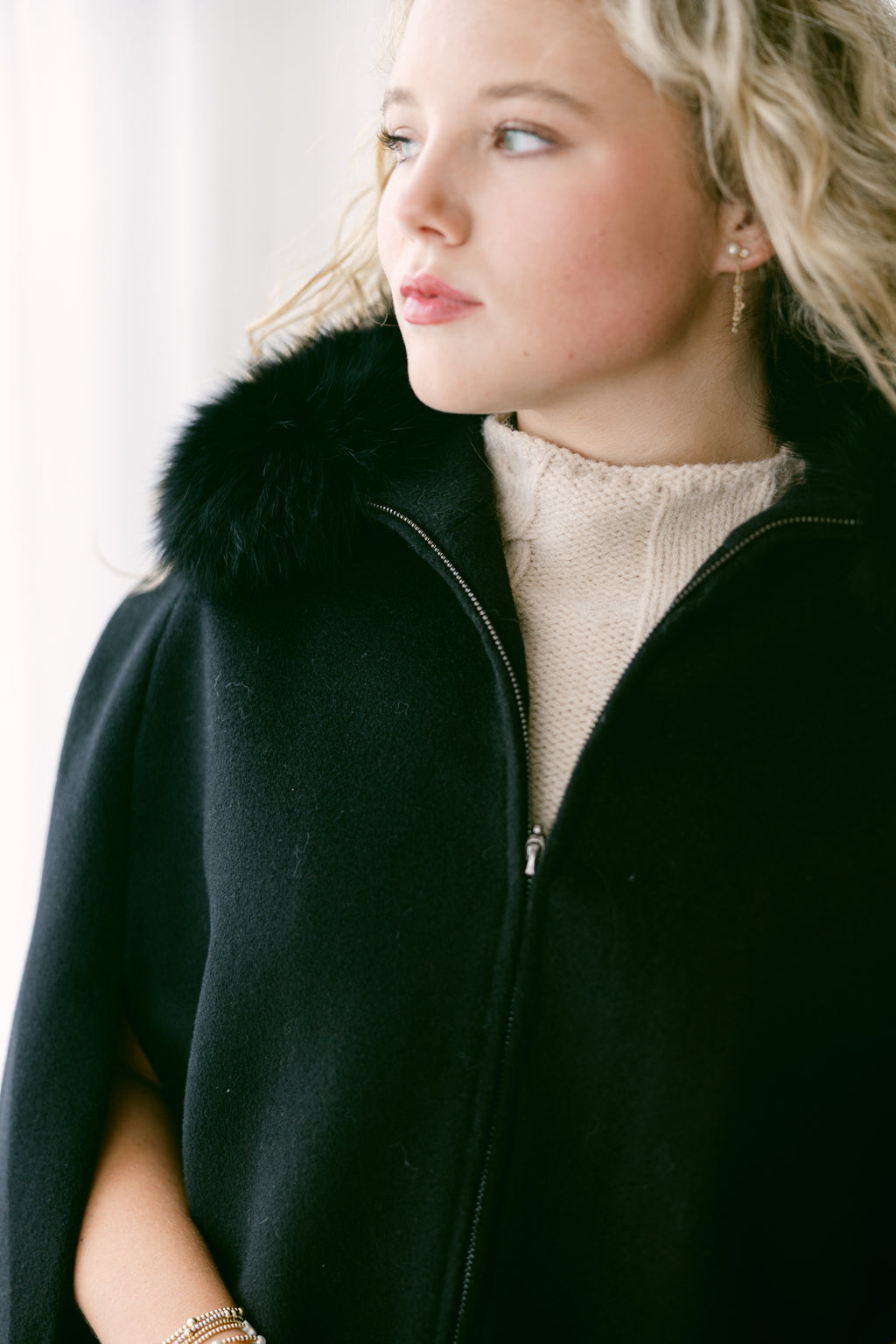 Black Dyed 20" Cashmere Blend Caplet w/Fox Ring Collar